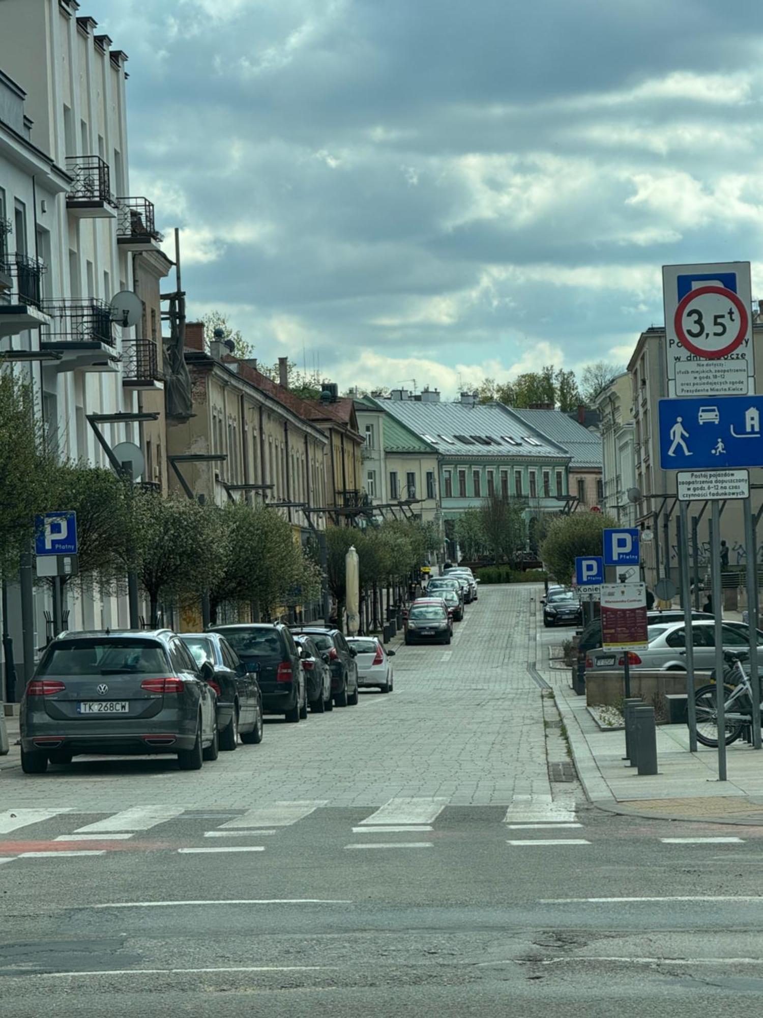 Przytulny apartament na Klonowej Kielce Zewnętrze zdjęcie